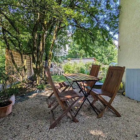 Verte Avec Jardin Partage Pres Du Puy-en-velay - Fr-1-582-498 *
