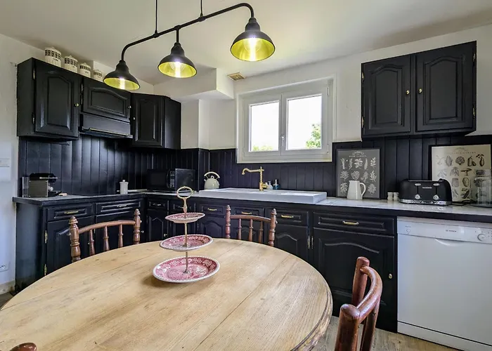 Verte Avec Jardin Partage Pres Du Puy-en-velay - Fr-1-582-498 * Rosieres (Haute-Loire)