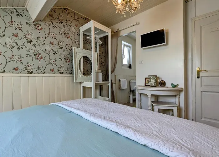 Verte Avec Jardin Partage Pres Du Puy-en-velay - Fr-1-582-498 Bed & Breakfast Rosieres (Haute-Loire)